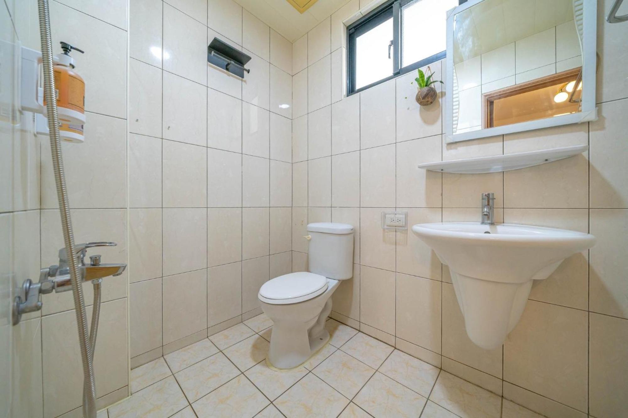 Fu Bo Ju Lägenhet Tainan Exteriör bild