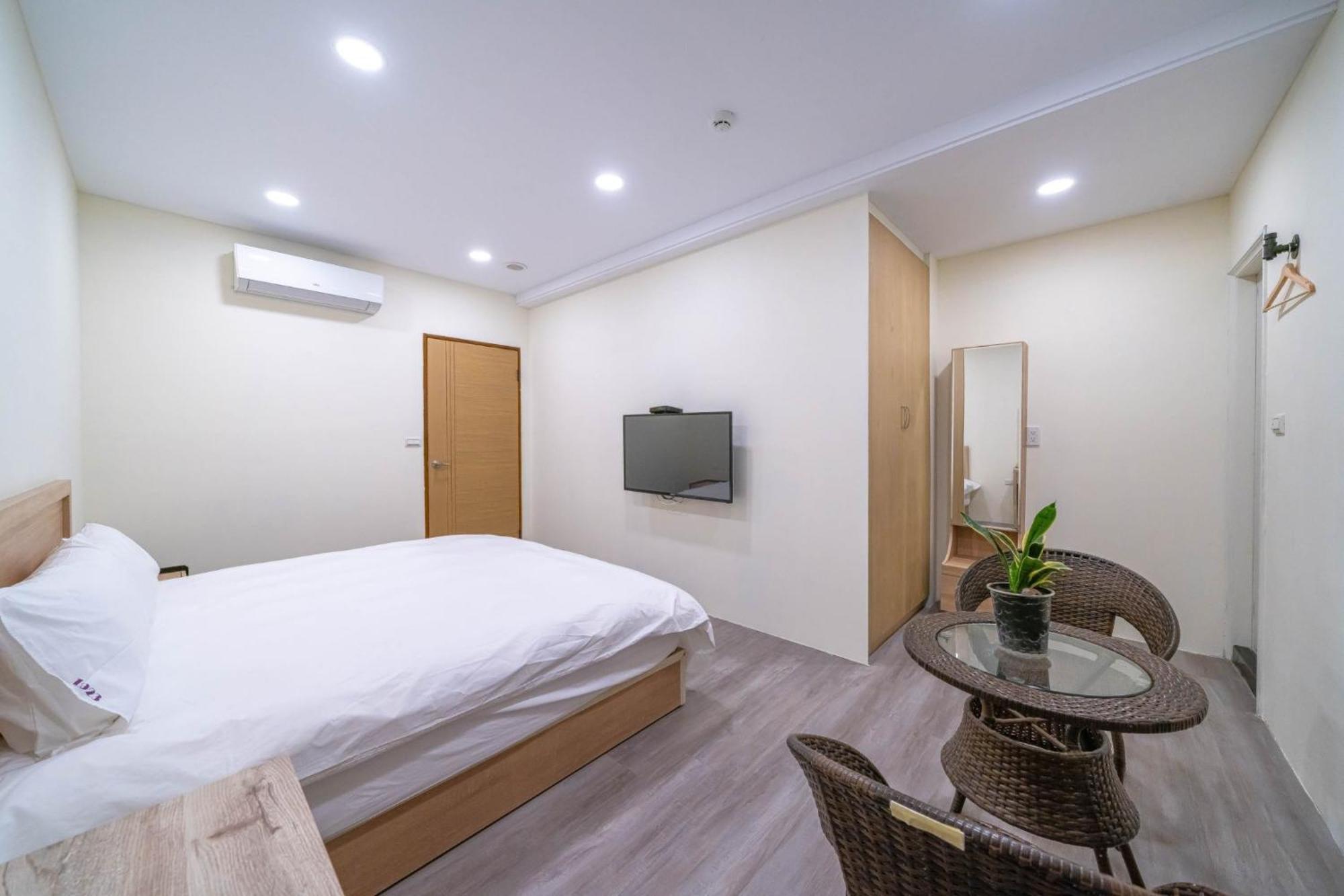 Fu Bo Ju Lägenhet Tainan Exteriör bild